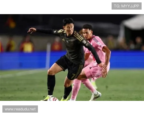 孙兴慜无球跑动与反越位撕裂防线解析 孙兴慜无球跑动与反越位撕裂防线解析