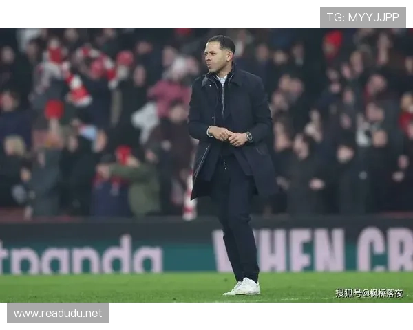 切尔西重建三年仍陷困境,核心问题未解影响争四形势 切尔西重建三年仍陷困境,核心问题未解影响争四形势