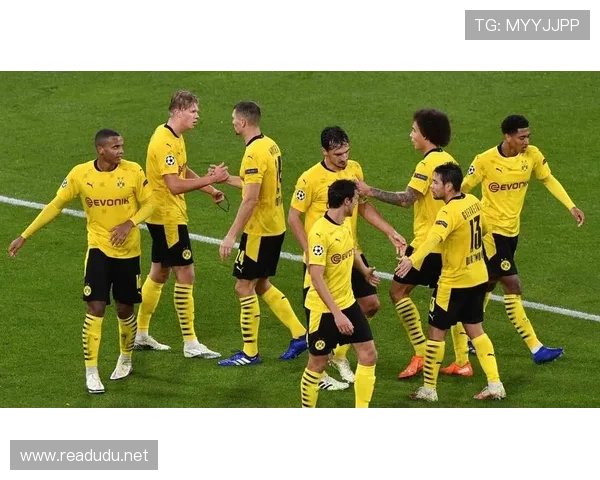 多特蒙德快节奏打法加剧防守风险,比赛代价逐步显现 多特蒙德快节奏打法加剧防守风险,比赛代价逐步显现