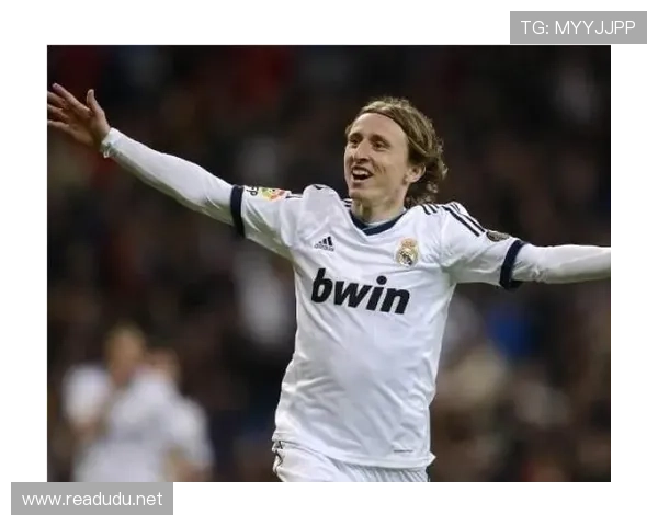 莫德里奇与克罗斯：组织核心分化，前者更倾向动态前插推进