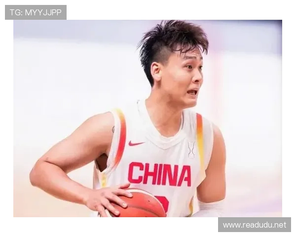 赵睿穿得比明星还讲究，结果场上完全不像有那个架势？