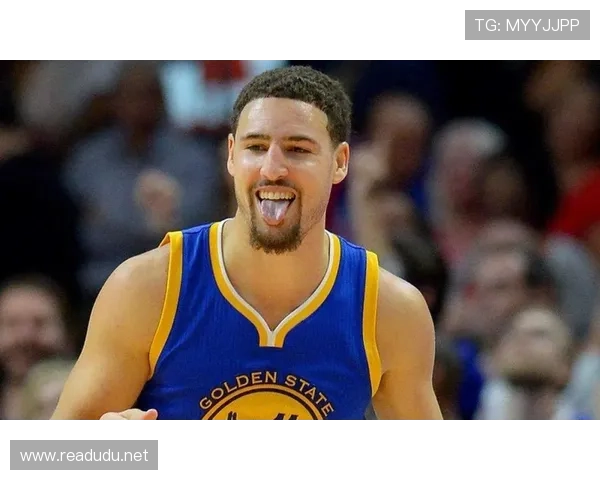 看见小威廉姆斯提着那个包，我和朋友都愣住了——那包看着比我一个月工资还值钱